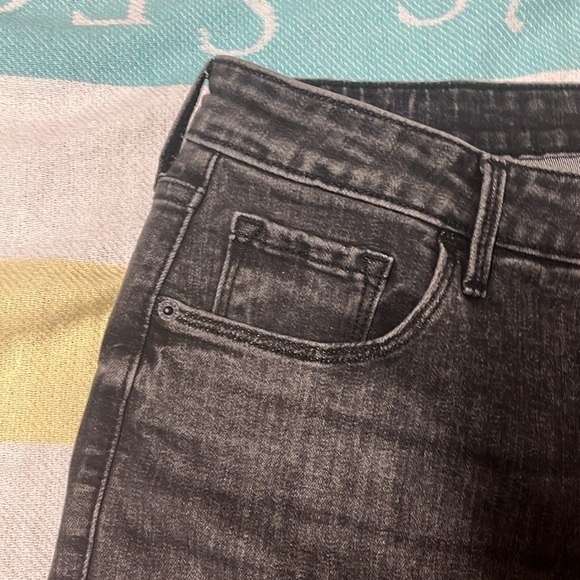 Old Navy Rockstar Super Skinny High Rise Button Fly faded black jeans size 16T - Picture 6 of 14